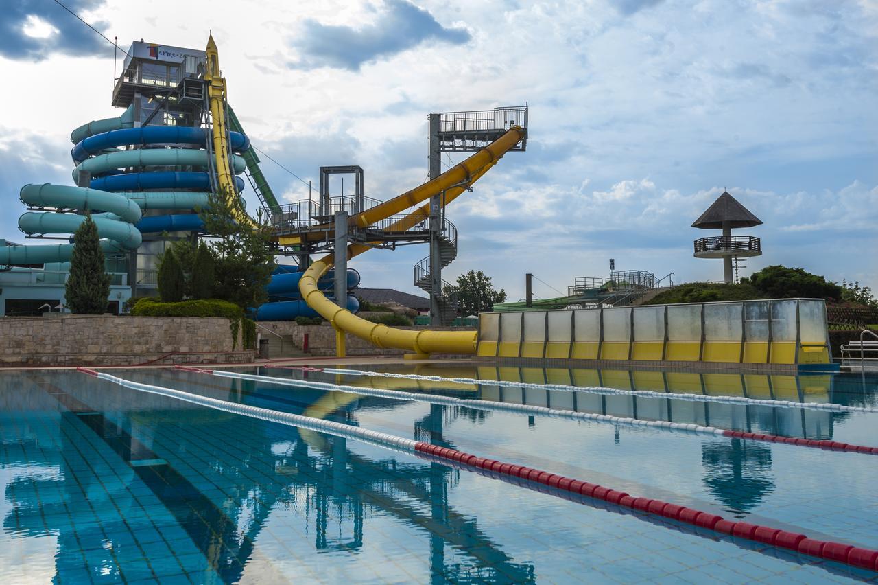 Hotel Termal - Terme 3000 - Sava Hotels & Resorts モラフスケ・トプリツェ エクステリア 写真